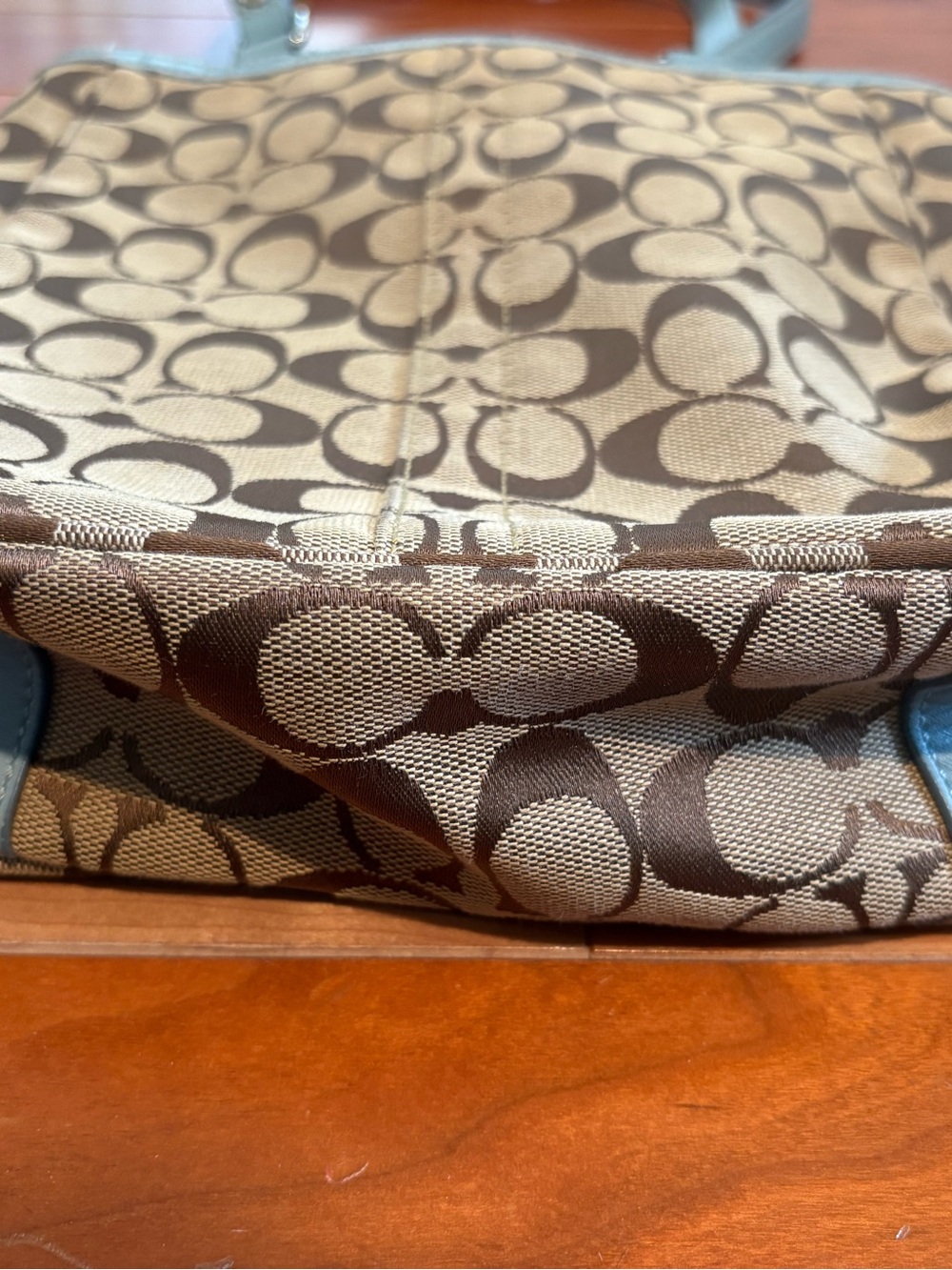 Coach Signature Hamptons Lunch Tote Blue Leather Trim - Picture 7 of 10